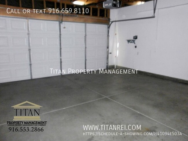 Building Photo - 9231 Sunfire Way