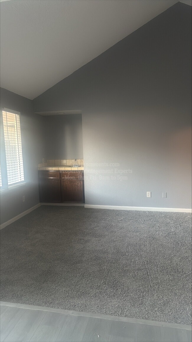 Building Photo - 3720 Swain Dr