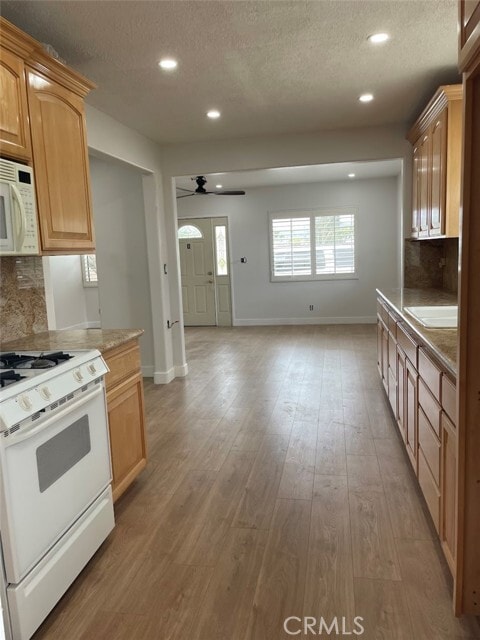 Building Photo - 408 E Elm St