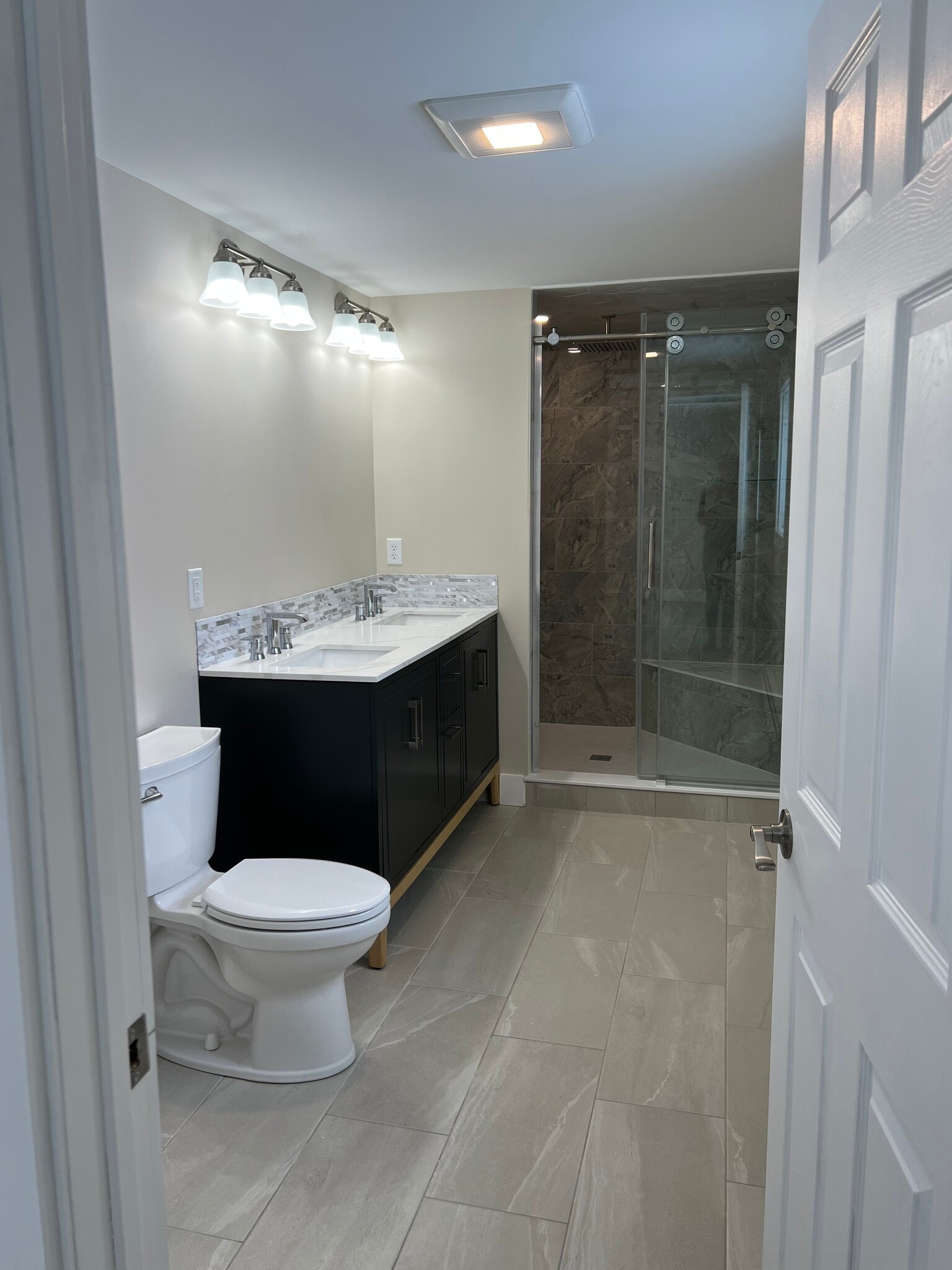 Building Photo - 3630 Lilly Rd