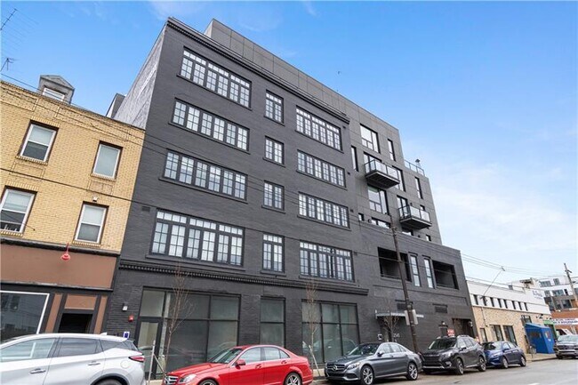 Building Photo - 2545 Penn Ave
