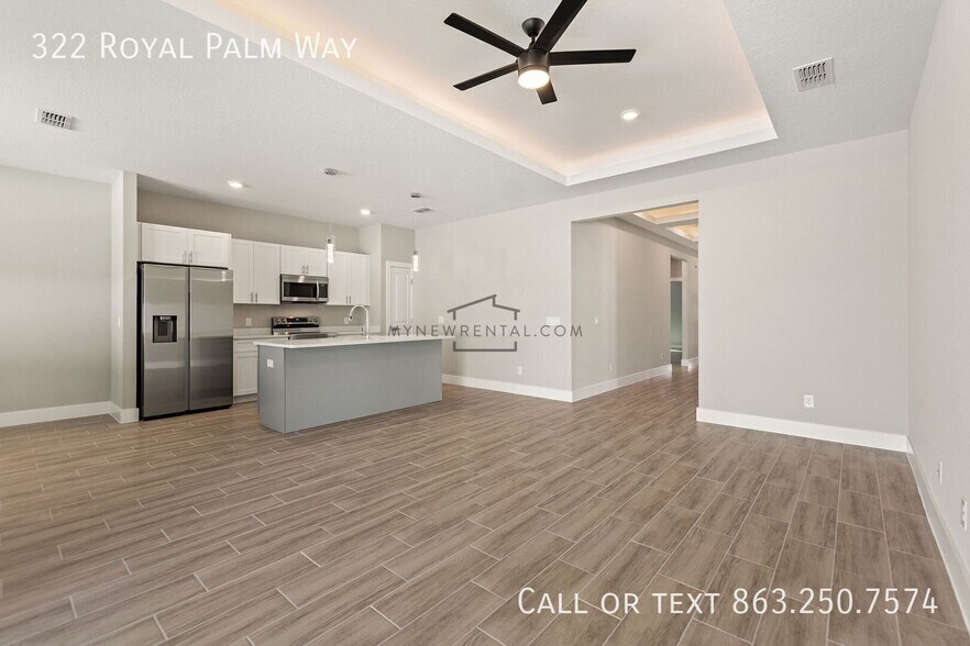 Building Photo - 322 Royal Palm Wy