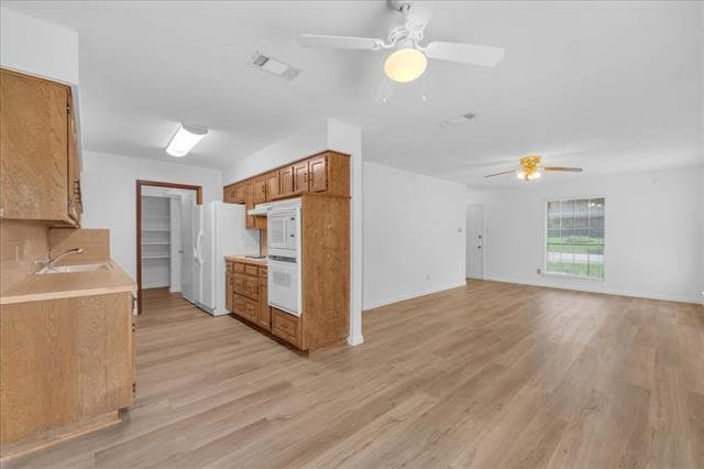 Building Photo - 1205 Fairhaven Dr