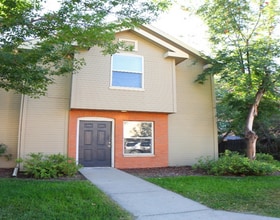 Building Photo - 209 W Mulberry St