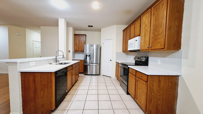 Building Photo - 5812 Lava Dr