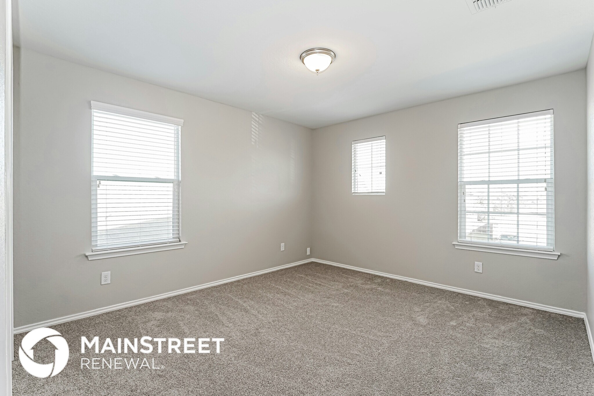 Building Photo - 419 Eastern Phoebe