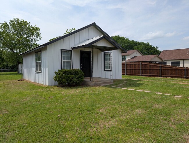 Building Photo - 908 Tennessee St