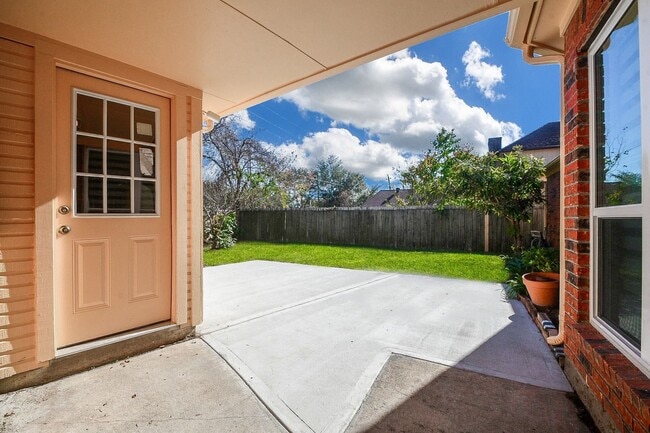 Building Photo - 3243 Ashlock Dr