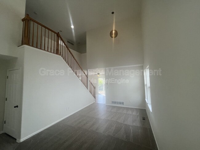 Building Photo - 3790 E 92nd Pl