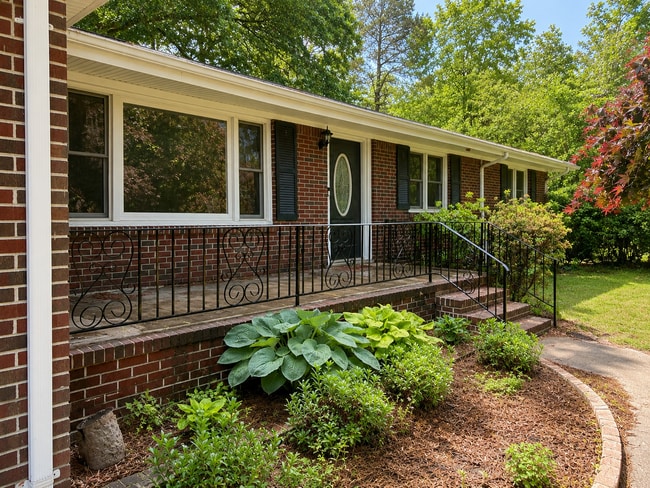 Building Photo - 553 Fernwood Farms Rd