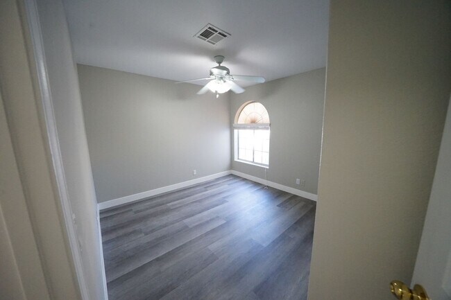 Building Photo - Available for Showings Now
