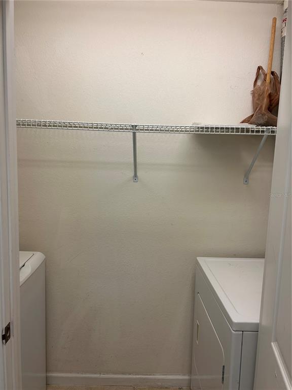 Building Photo - 11901 Sandy Knoll Ct