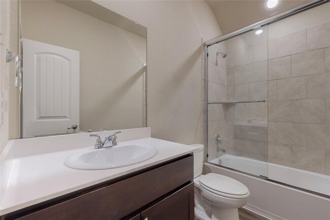 Building Photo - 2917 Colorado Dr