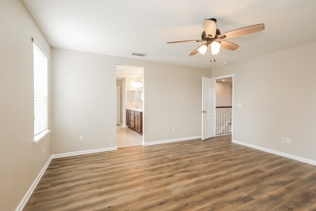 Building Photo - 3343 Spring Valley Ct