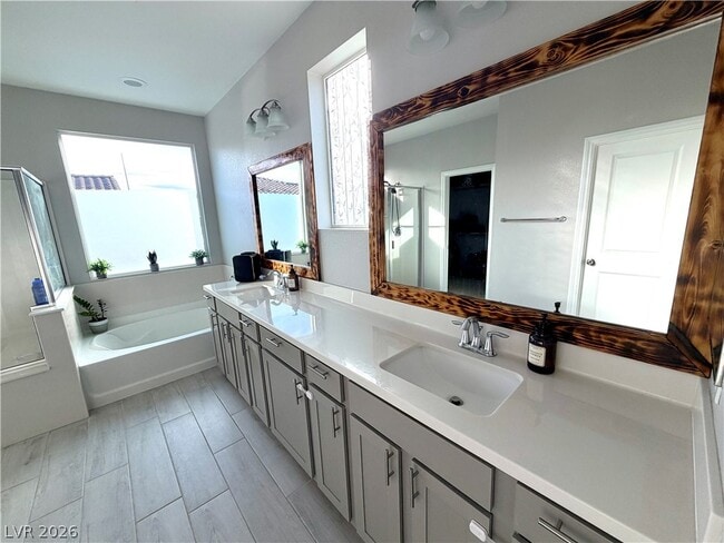 Building Photo - 8067 Tank Loop St