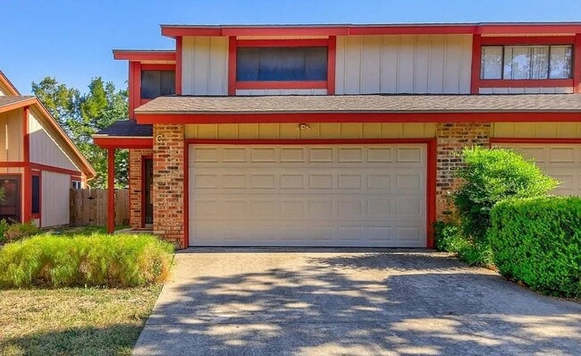 Building Photo - 8905 Trone Cir