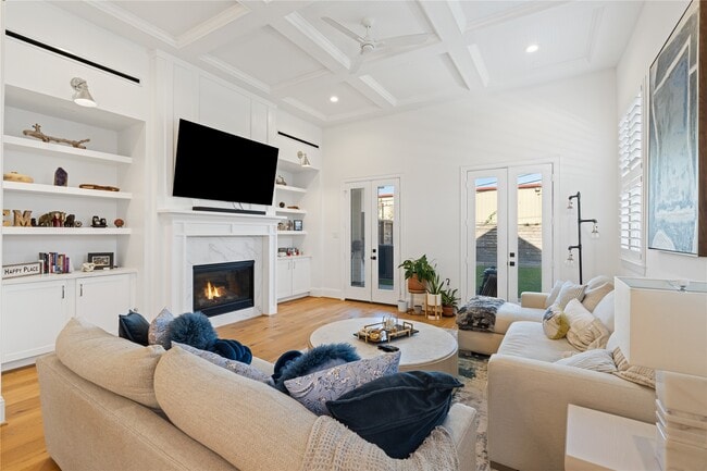 Building Photo - 531 W 27th St