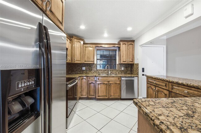 Building Photo - 3361 NW 85th Ave