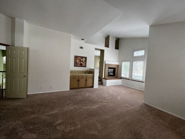 Building Photo - 608 Allegro Ct