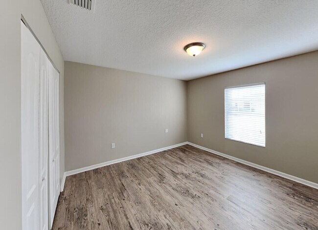 Building Photo - 1343 Scottsdale Rd E