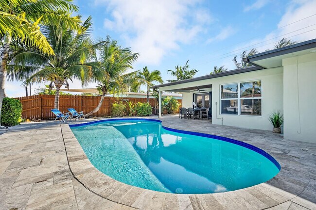 Building Photo - 2277 SE 15th St