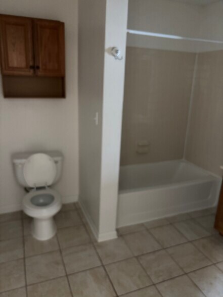 Building Photo - 129 Polaris Dr