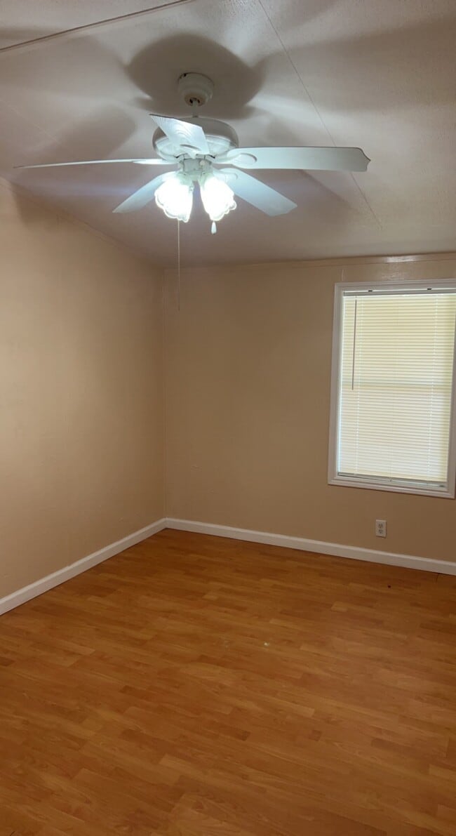 Building Photo - 134 Cleveland MHP