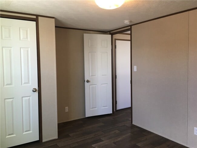 Building Photo - 2149 Hermosa Dr