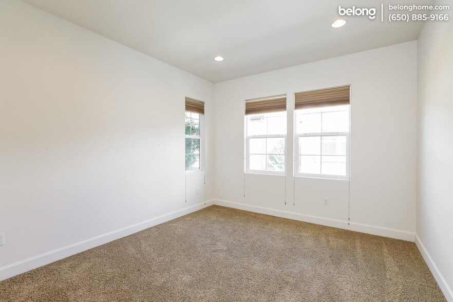 Building Photo - 1591 Sylvia St