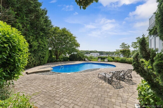 Building Photo - 40 Overlook Dr