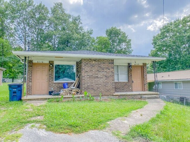 Building Photo - Beautiful 2 Bedroom in East Ridge, TN!