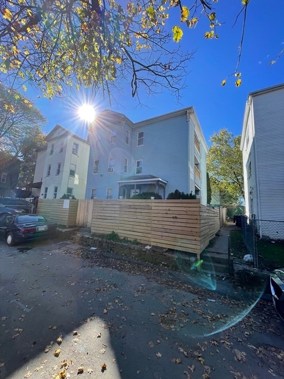 Building Photo - 5 Freeland Terrace