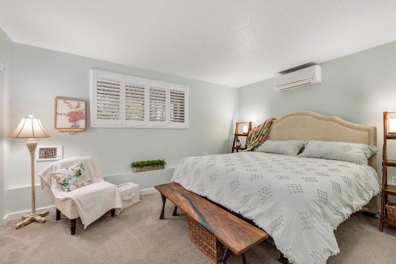 Building Photo - 1200 NE Territorial Rd