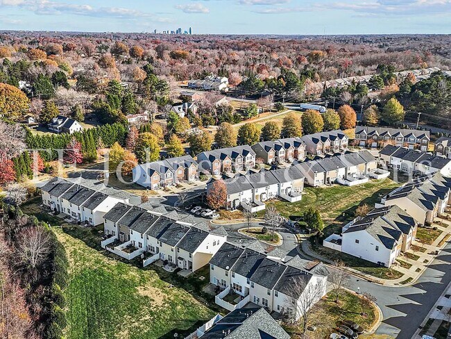 Building Photo - Wonderful location waiting for you