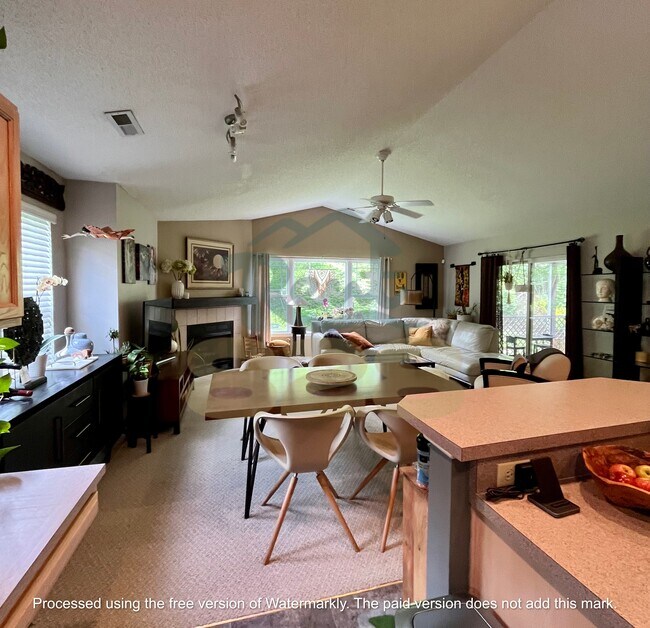 Building Photo - 37 Sunview Cir