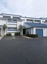 Building Photo - 1530 Trawler St