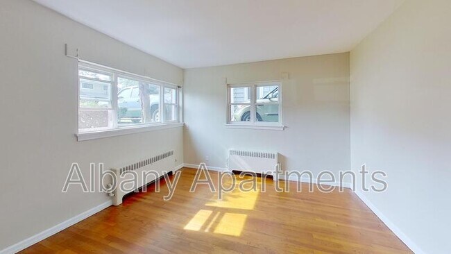 Building Photo - 31 Parkwood St