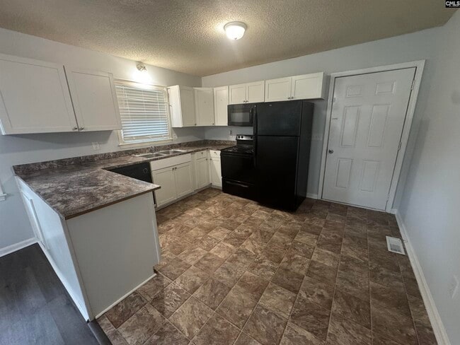 Building Photo - 3116 Plantation Dr