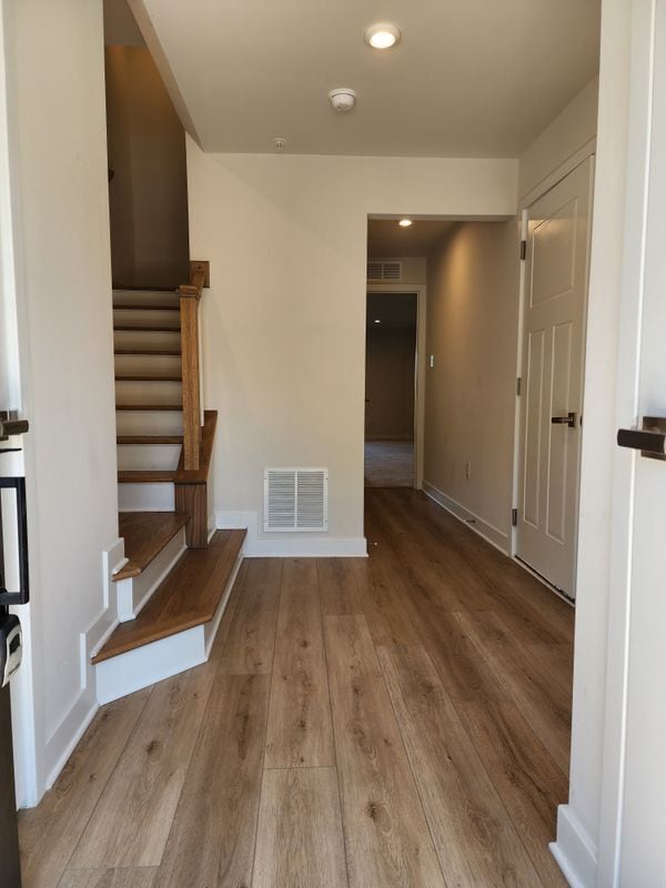 Building Photo - 149 Glory Maple Ln