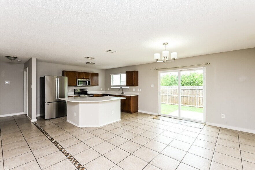 Building Photo - 10769 Braemoor Dr