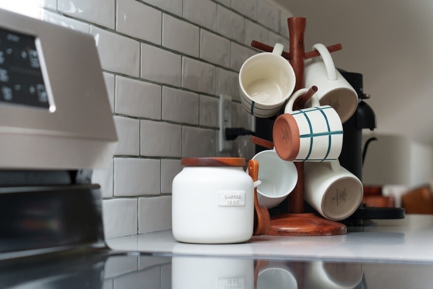 Building Photo - 824 5th St NE