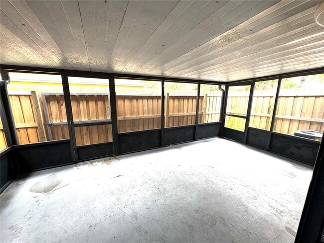 Building Photo - 2305 St Marteen Ct
