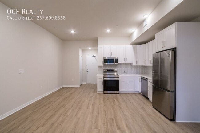 Building Photo - 1330 S Patton St