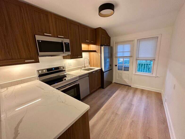 Building Photo - 4950 N Port Washington Rd