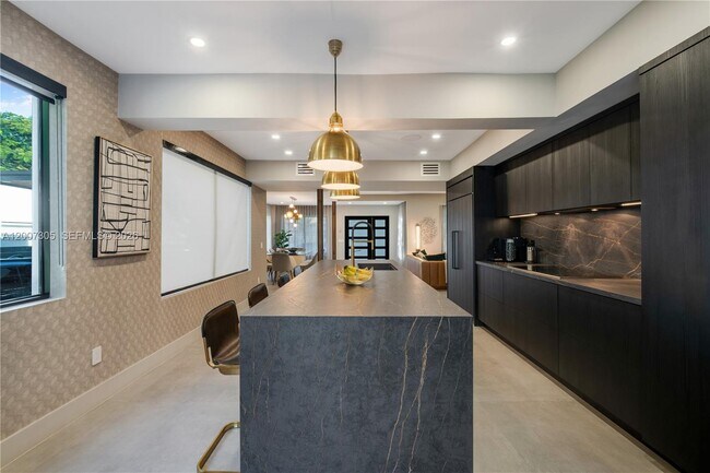 Building Photo - 145 NE 49th St