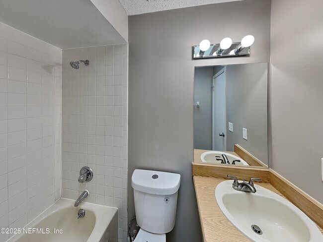 Building Photo - 31 Folson Ln