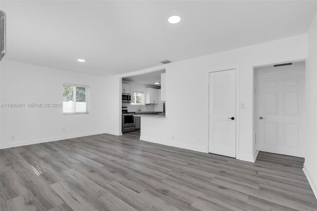 Building Photo - North 26th Avenue, Hollywood, FL 33020 - 3 BR 1 BA single-family home