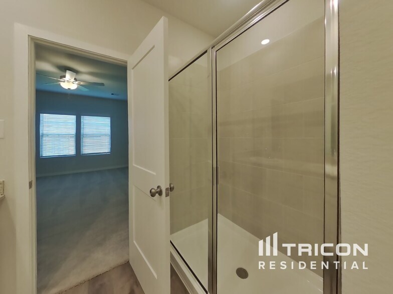 Building Photo - 11523 Prosperity Dr