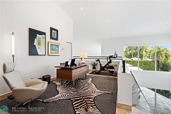 Building Photo - 2416 Bayview Dr