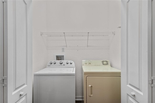 Building Photo - 819 Fairwaycove Ln